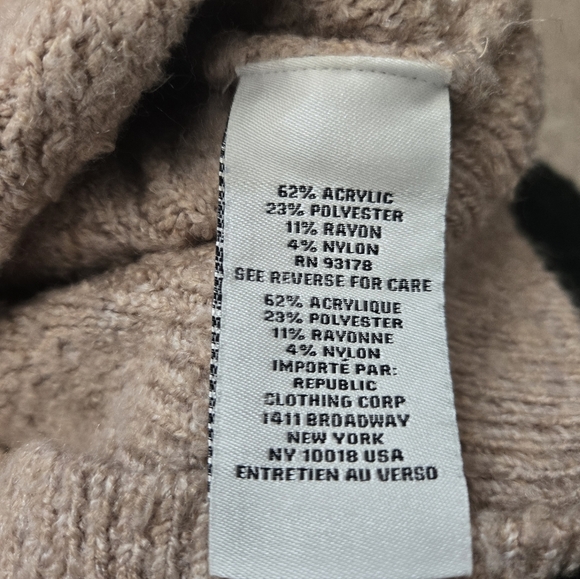 Jason Wu Cable Knit V Neck Sand Sweater. Size Medium - Picture 8 of 11